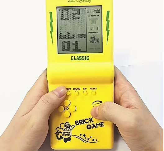 Classic Retro Handheld Game Console (Large Screen)