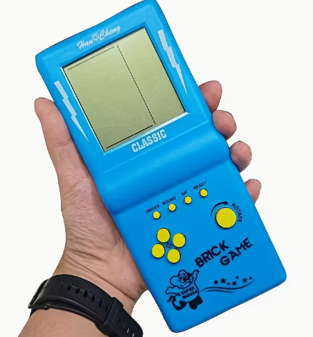 Classic Retro Handheld Game Console (Large Screen)