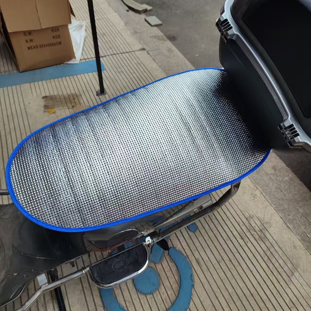 Aluminum Foil Anti-UV Foldable Car & Motorcycle Sunshade