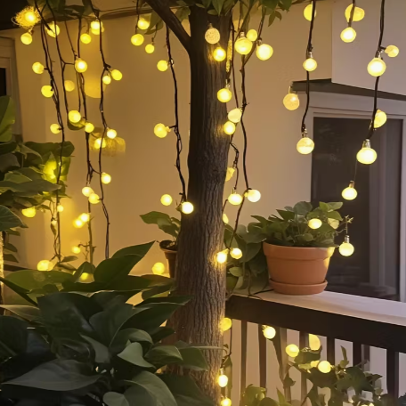 Solar Outdoor Globe String Lights