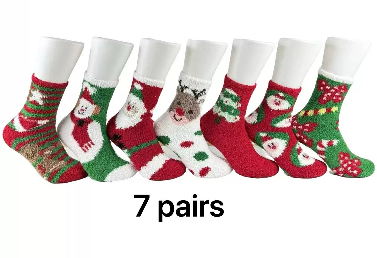 7 Pairs Women’s Christmas Slipper Socks Set