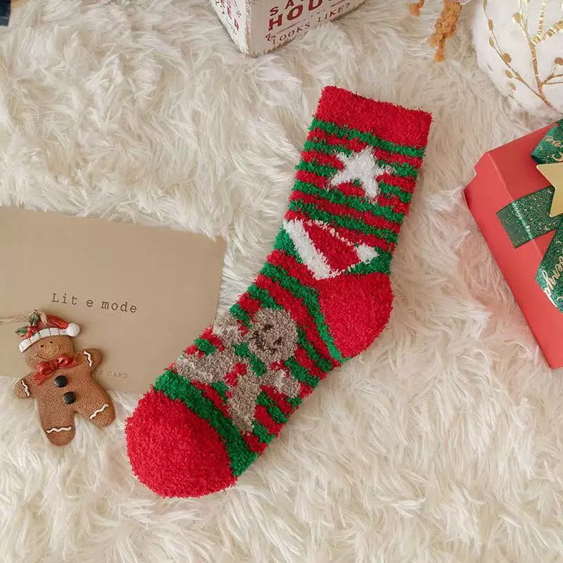7 Pairs Women’s Christmas Slipper Socks Set