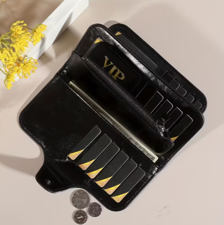 Vintage: Compact Business Card Holder