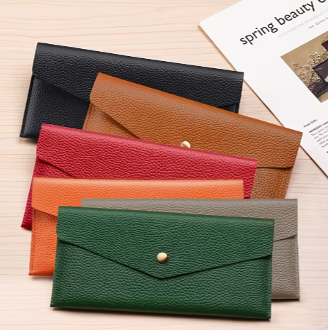 Leather: Elegant Envelope Cash Organizer