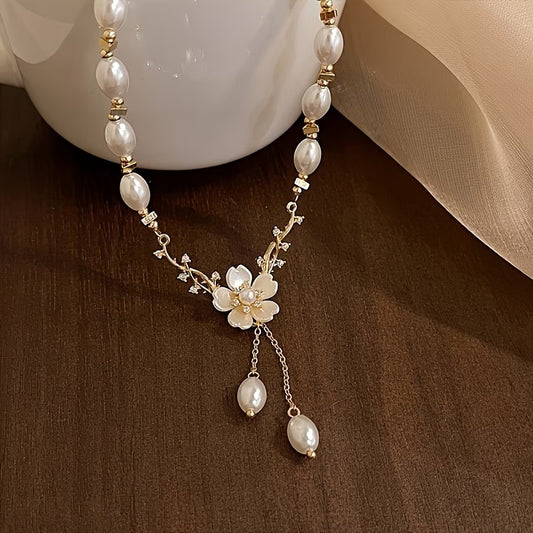 Pearl Flower Pendant Necklace